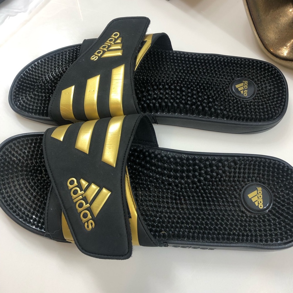 Adidas Men’s Black & Gold Slides Sz 17